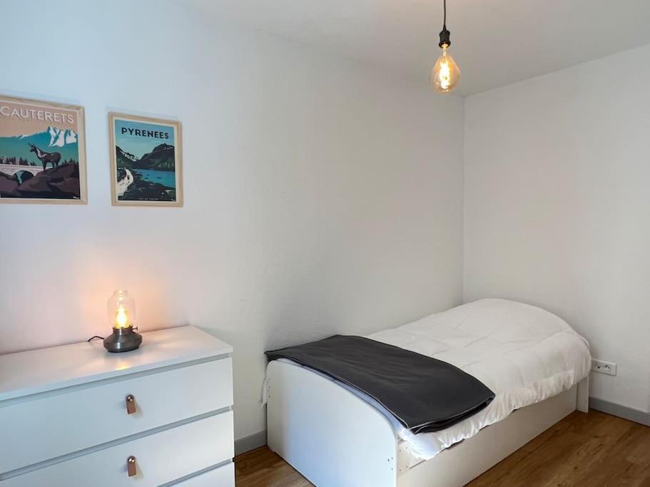 T3 Centre Ville Avec Parking, Balcon Et Wifi. 5P. Cauterets Exterior foto