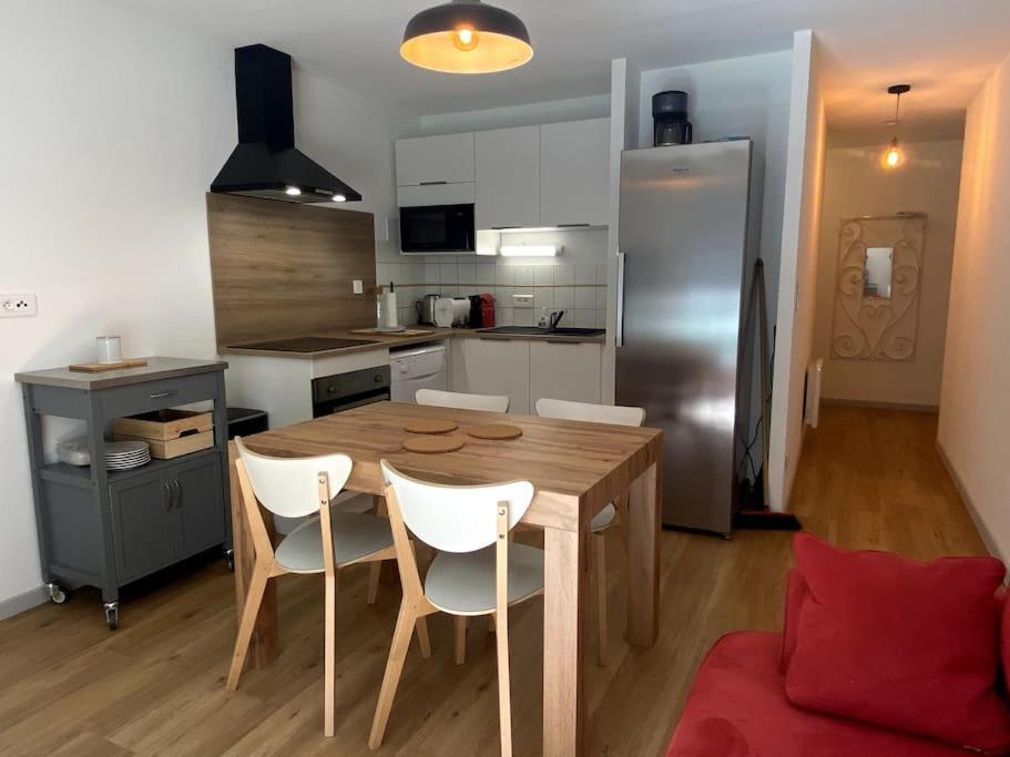 T3 Centre Ville Avec Parking, Balcon Et Wifi. 5P. Cauterets Exterior foto